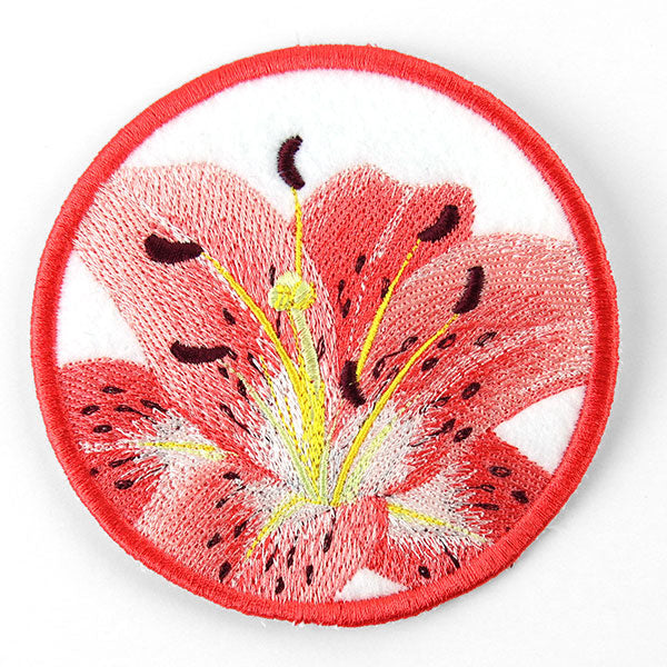 True Beauty Lily Coaster (In-the-Hoop)