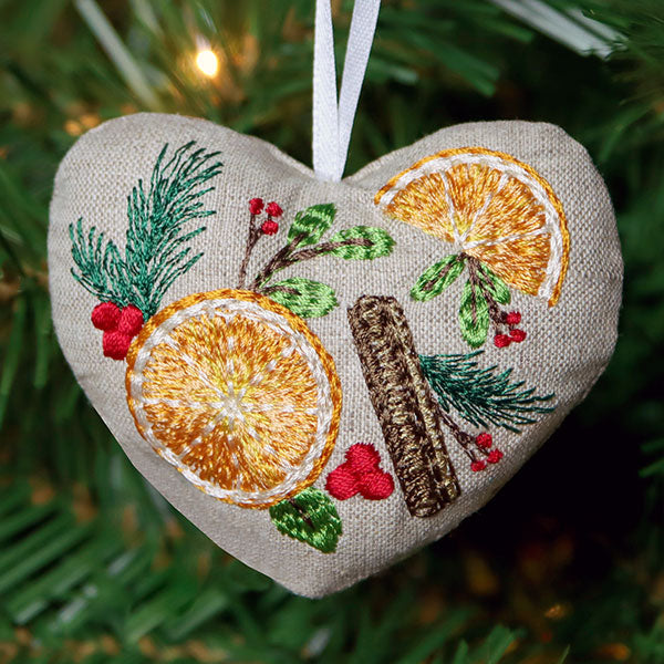Holiday Spices Heart Ornament (In-the-Hoop)