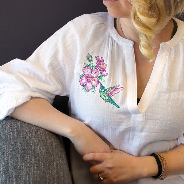 Contours of Beauty Hummingbird & Hibiscus