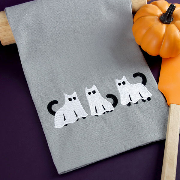 Feline Spooky Ghost Cat Border