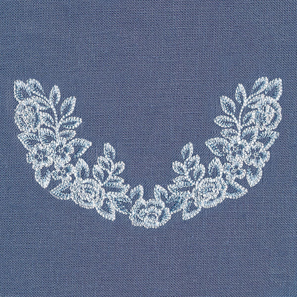 Delicate Decor - Small Curve