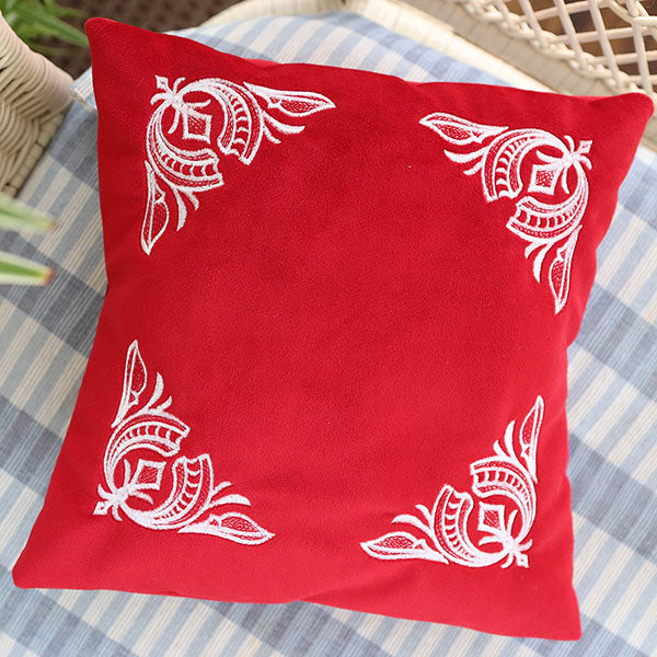 Exquisite Swirls Corner