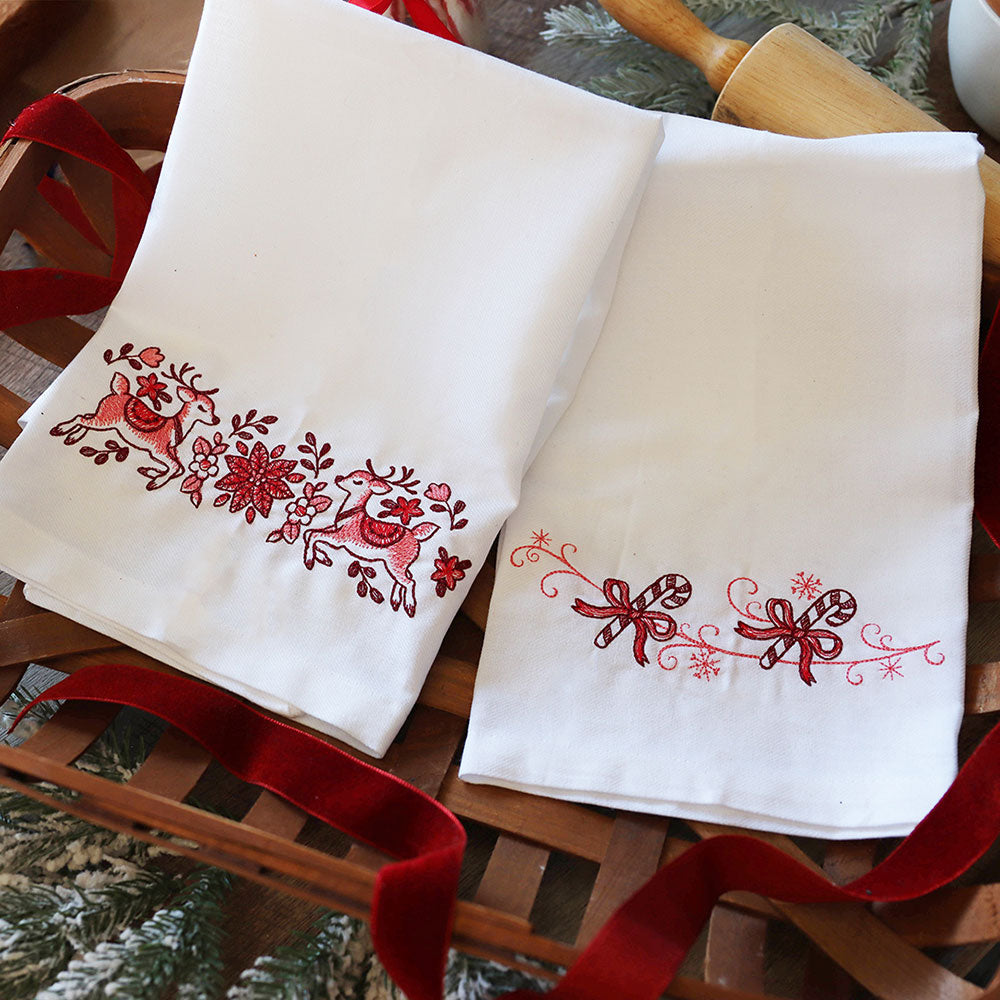 Christmas Delft Poinsettia & Reindeer Border