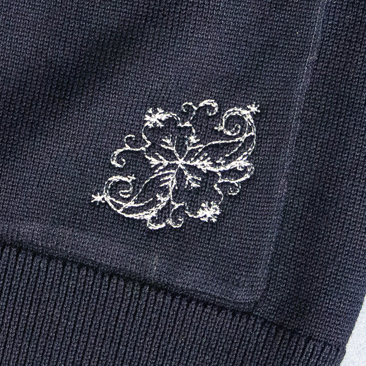 Delicate Snowflake Corner 2