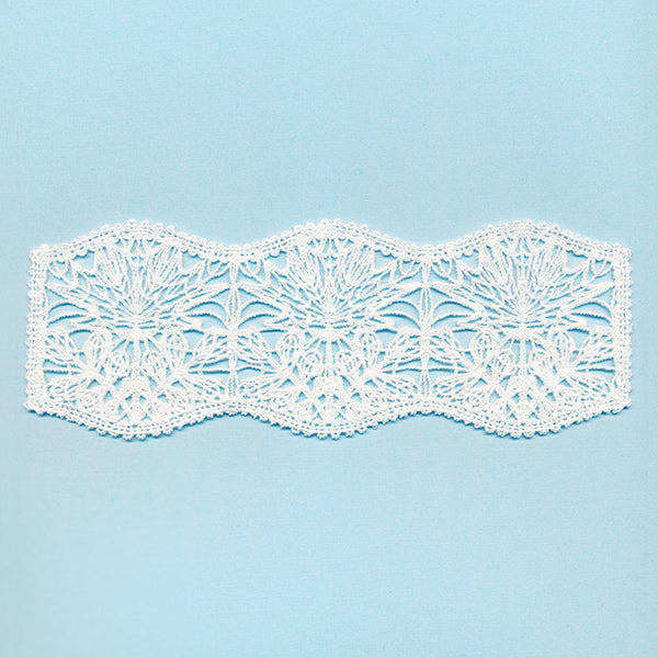 Delicate Autumn Border (Battenburg)