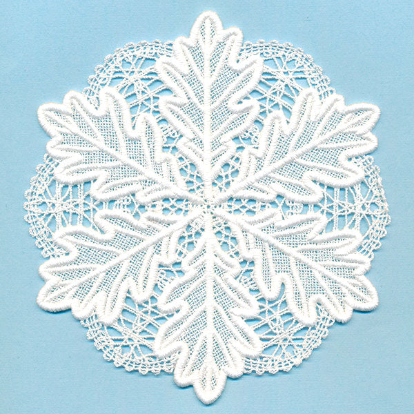Splendid Oak Leaf Doily (Battenburg Lace)