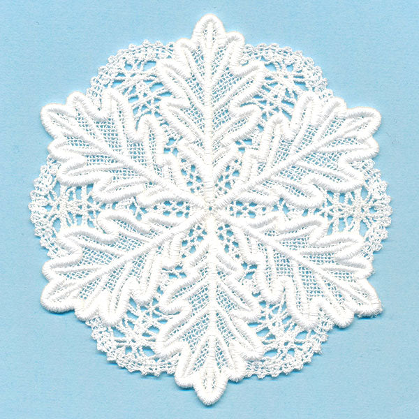 Splendid Oak Leaf Doily (Battenburg Lace)