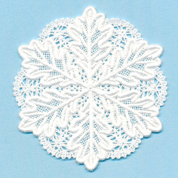 Splendid Oak Leaf Doily (Battenburg Lace)