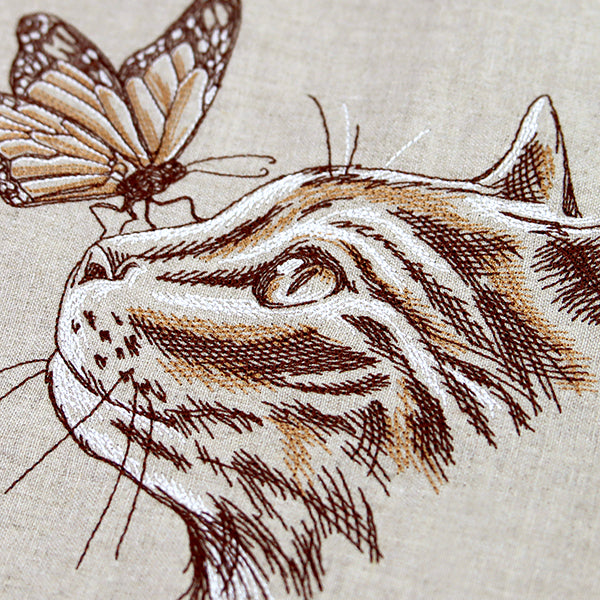 Purr-fectly Poised Monarch & Kitten