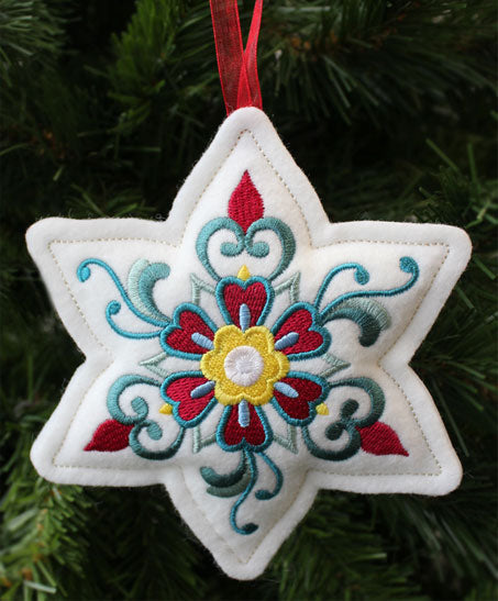 Christmas Poinsettia Ornament (In-the-Hoop)