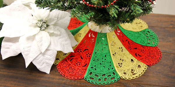 Christmas Tree Skirt (Lace)