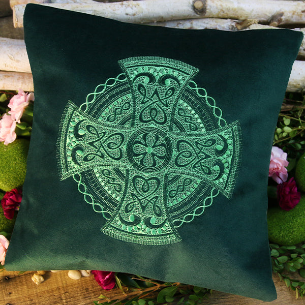 Fabrics 101: Embroidering on Velvet