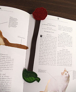 Crafty Cut Bookmarks (In-the-Hoop)