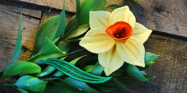 Freestanding Daffodil in 3D (In-the-Hoop)