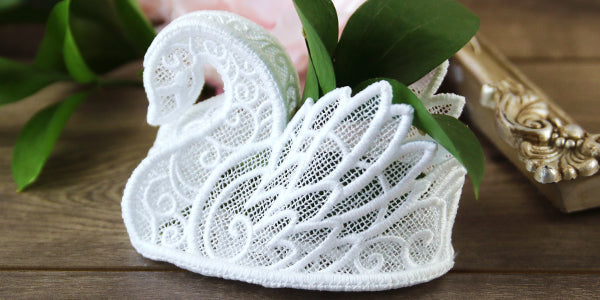 Elegant Swan in 3D (Lace)