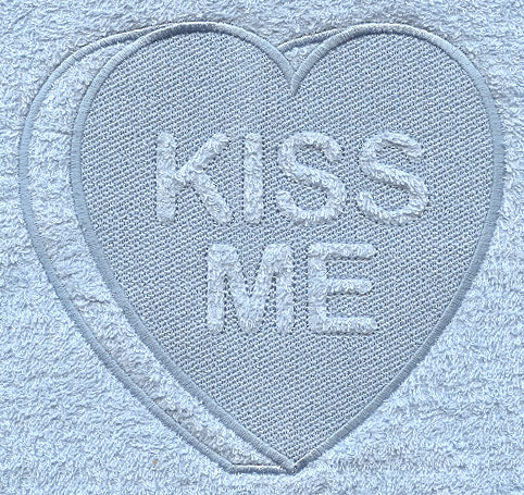 Conversation Heart - Kiss Me (Embossed)