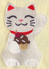 Maneki Neko and Cupcake