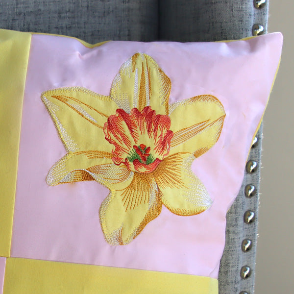 Contours of Beauty Daffodil (Applique)