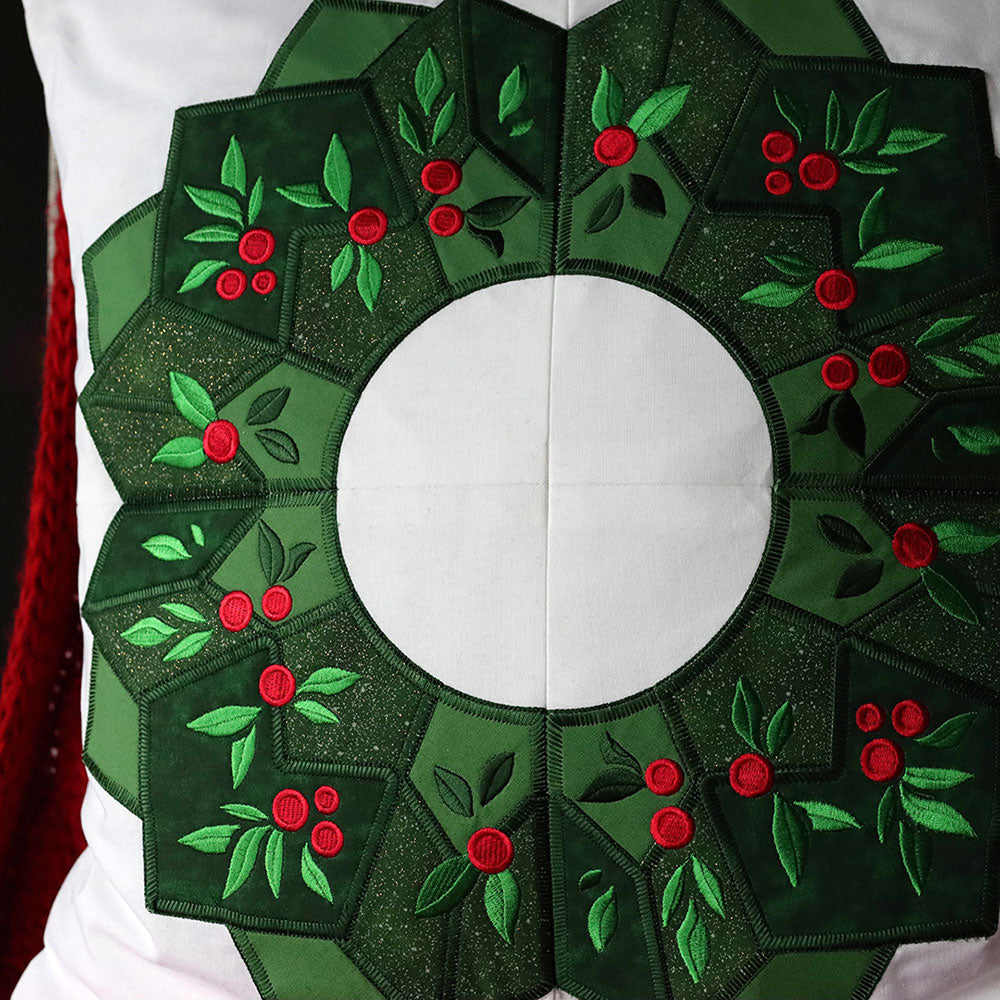 Quarter Holiday Wreath (Applique)