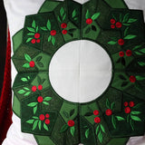 Quarter Holiday Wreath (Applique)