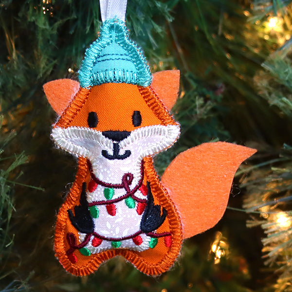 Snuggly Winter Fox Ornament (In-the-Hoop)
