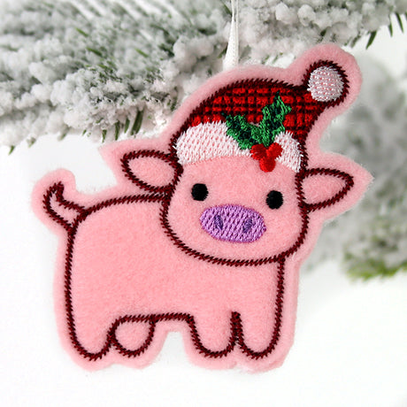 Farmhouse Christmas Pig Ornament (In-the-Hoop)