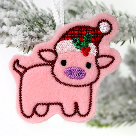 Farmhouse Christmas Pig Ornament (In-the-Hoop)
