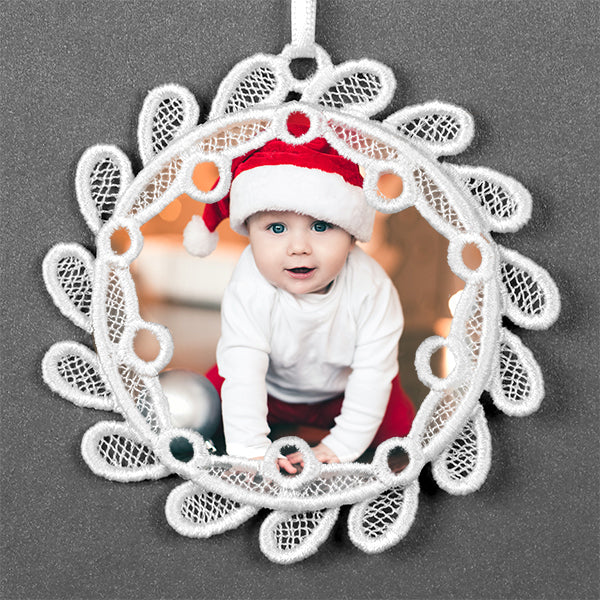 Wreath Frame Ornament (Lace)