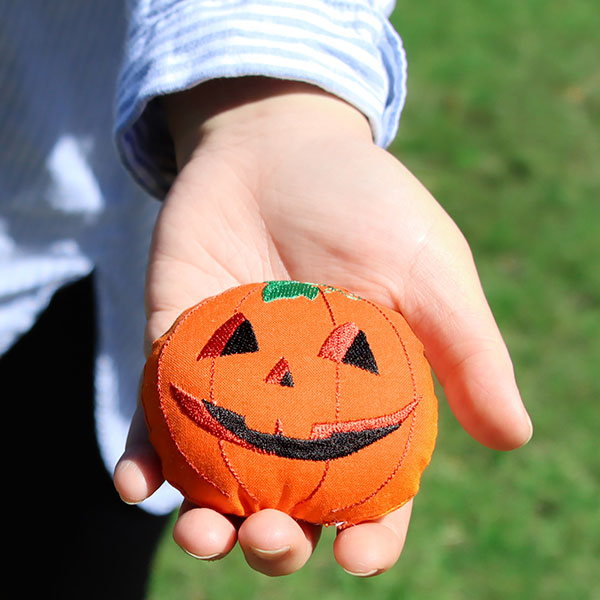 Halloween Jack o' Lantern Bucket Toss 3 (In-the-Hoop)