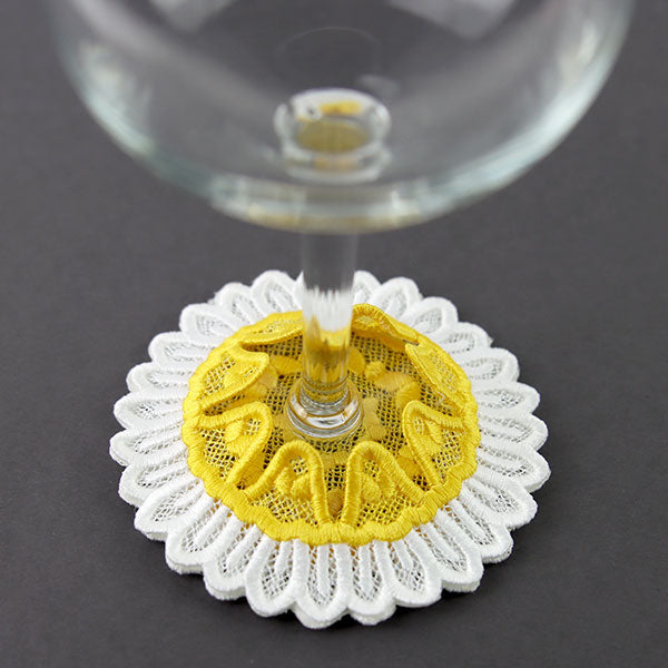Darling Daisy Wine Glass Coaster (Lace)