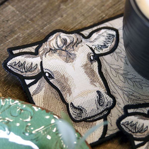 Country Farm Cow Mug Rug (In-the-Hoop)