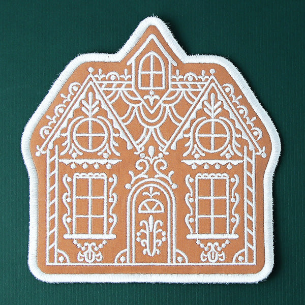 Classic Gingerbread House Trivet (In-the-Hoop)