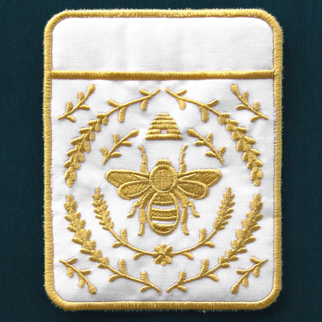 Bee in the Kitchen Potholder (In-the-Hoop)