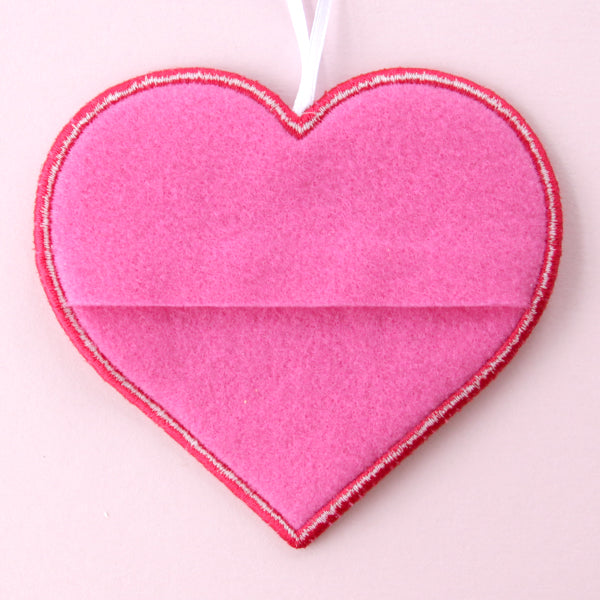 Candy Heart Treat Holder - Be Mine (In-the-Hoop)