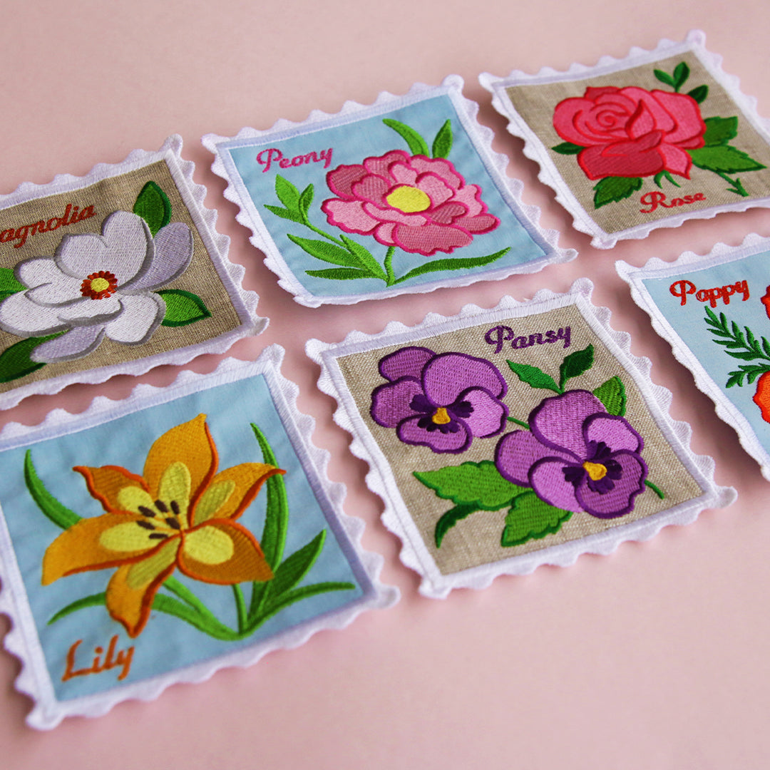 Lace Edge Flower Stamp Coaster - Magnolia (In-the-Hoop)