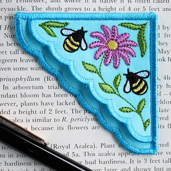 Bee and Florals Corner Bookmark (In-the-Hoop)