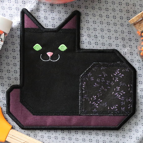 Cozy Cat Trivet (In-the-Hoop)