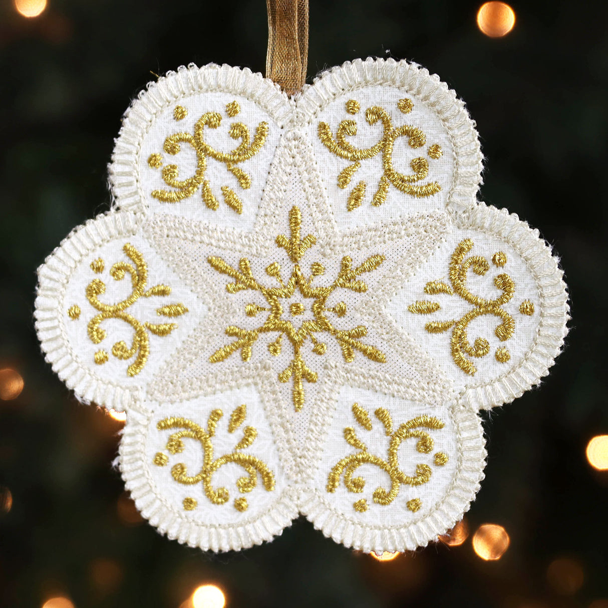 Heirloom Applique Christmas Flower Ornament (In-the-Hoop)