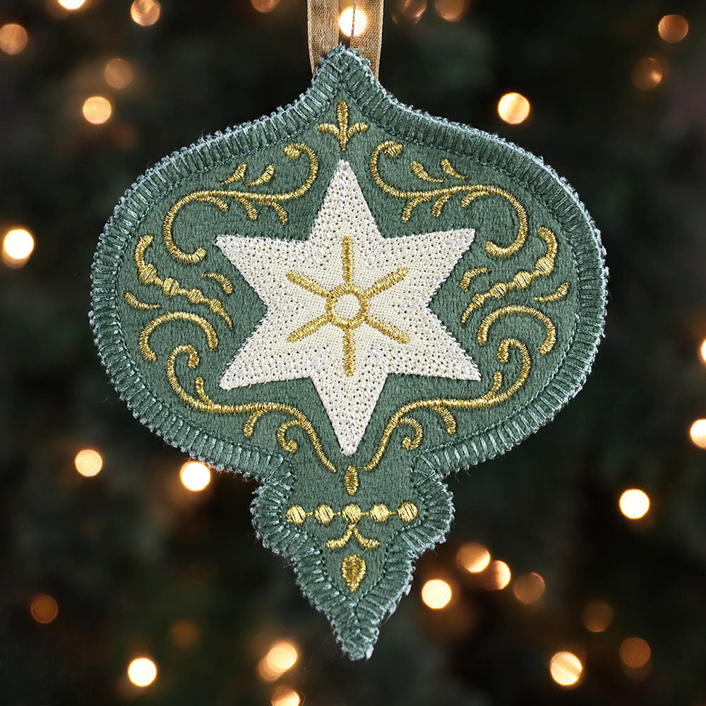 Heirloom Applique Christmas Ornament (In-the-hoop)