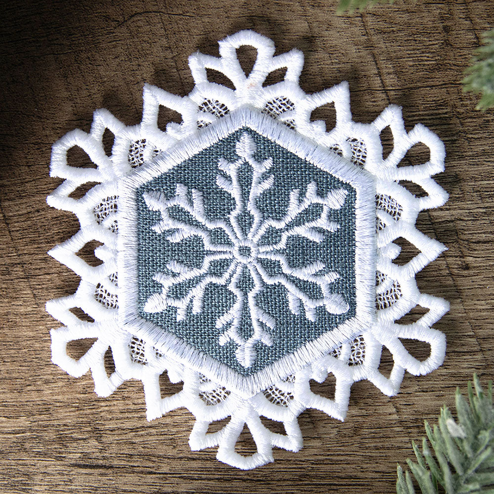 Lace Edge Snowflake Coaster 1 (In-the-Hoop)