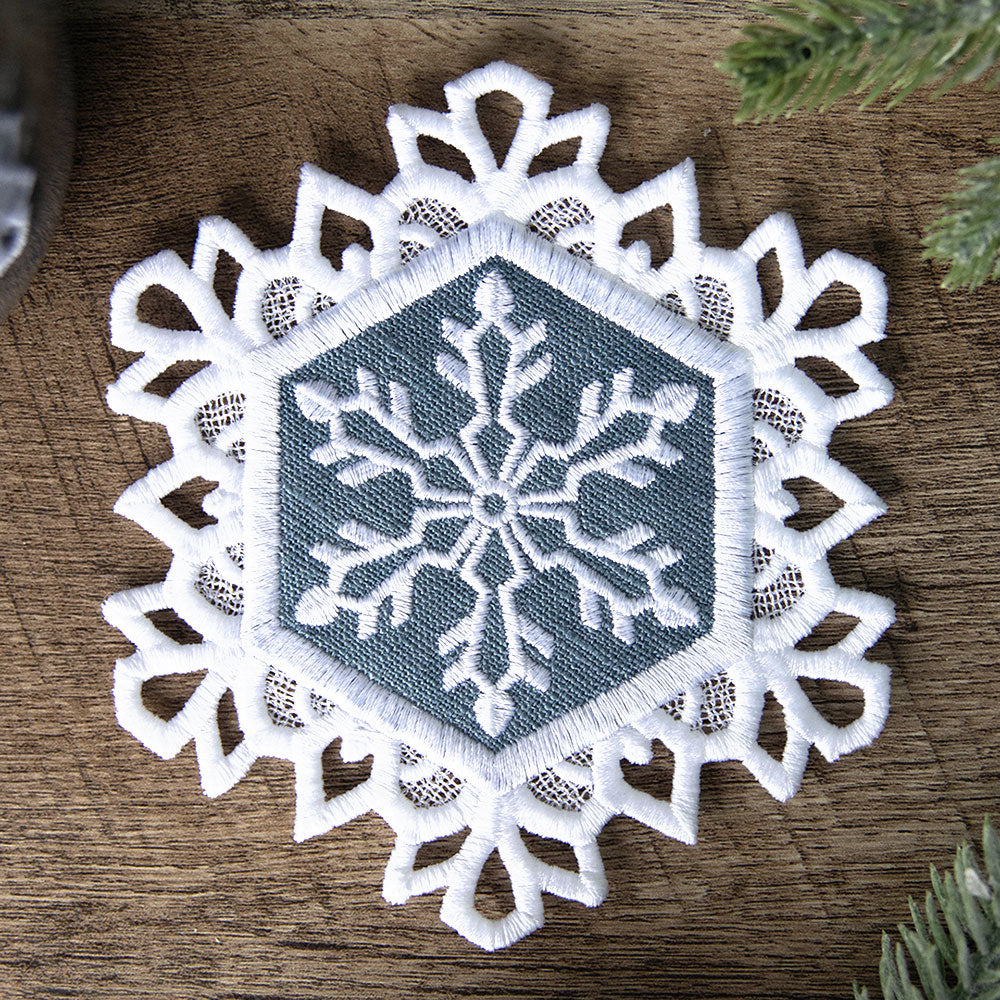 Lace Edge Snowflake Coaster 1 (In-the-Hoop)