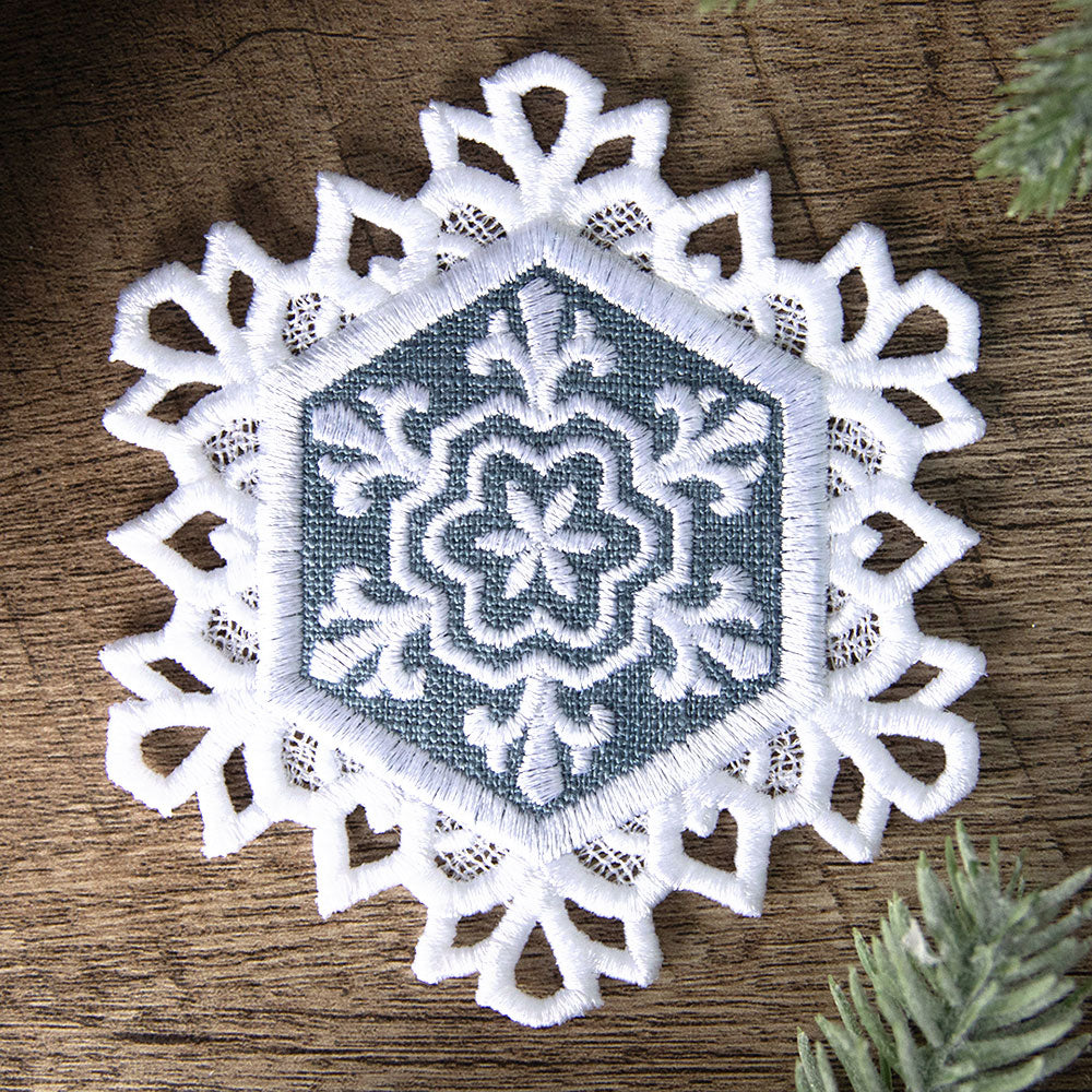 Lace Edge Snowflake Coaster 2 (In-the-Hoop)