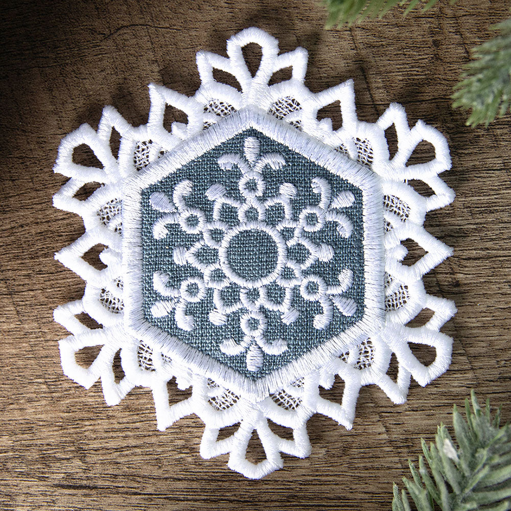 Lace Edge Snowflake Coaster 4 (In-the-Hoop)