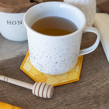 Buzzin' Bee Hexagon Coaster (In-the-Hoop)