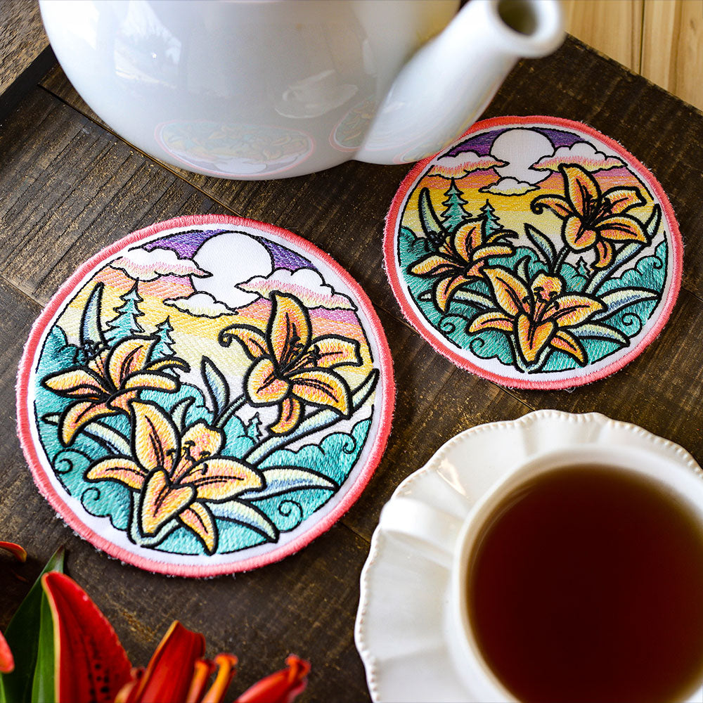 Flora & Fauna Trivet - Lily (In-the-Hoop)