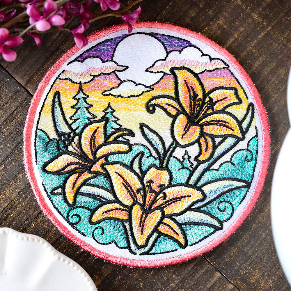 Flora & Fauna Trivet - Lily (In-the-Hoop)