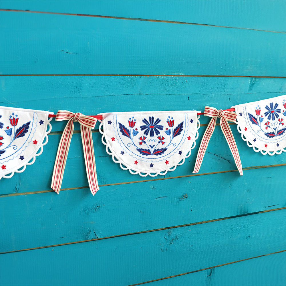 Americana Half Circle Bunting (In-the-Hoop)