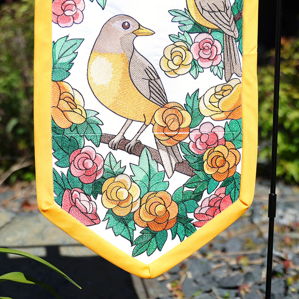 Welcome Robin Garden Flag