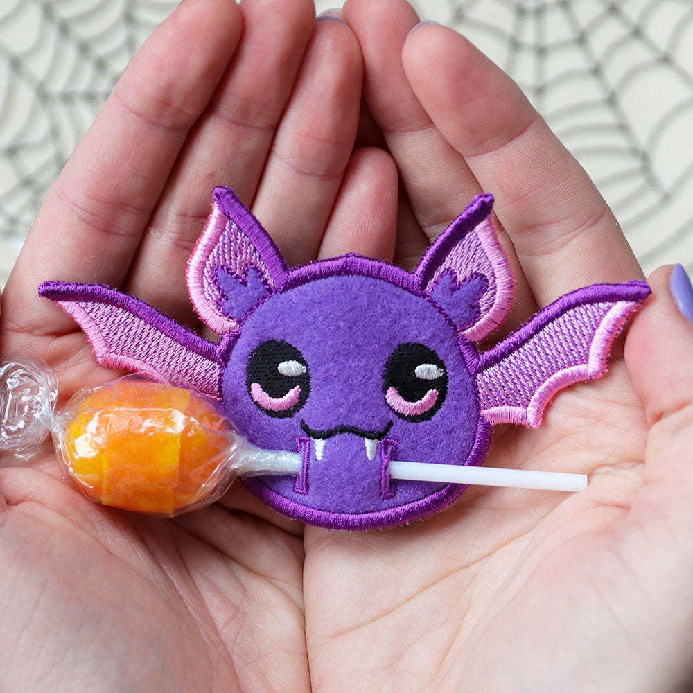 Cute Bat Lollipop Holder (In-the-Hoop)