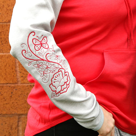 Flutterby Flourish Spray (Candlewicking)